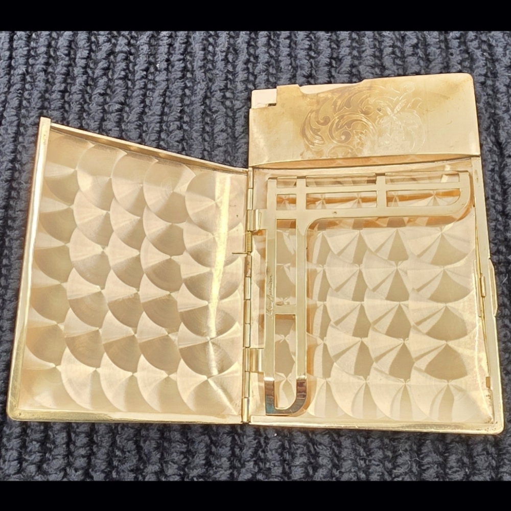 1940s Vintage Gold Tone Elgin American Light-O-Matic Cigarette Case & Lighter